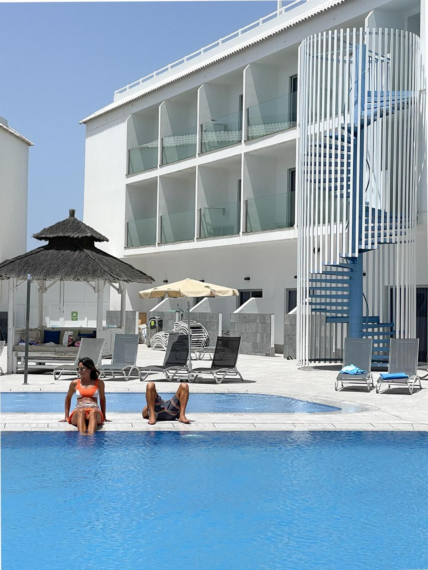 Corralejo Surfing Colors Hotel&Apartments Luaran gambar